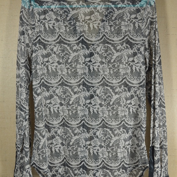 I.N.C INTERNATIOM CONCEPT VENIER BLOUSE - Picture 4 of 8